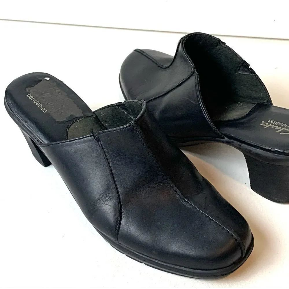 Womens 8M Clarks Black Slip On Shoes Mules Clogs 8
